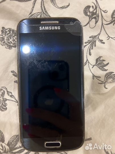 Huawei MediaPad T3 7 и телефон samsung s4