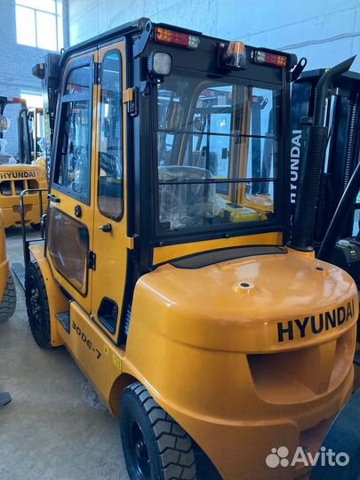 Вилочный погрузчик Hyundai 30DE-7, 2023