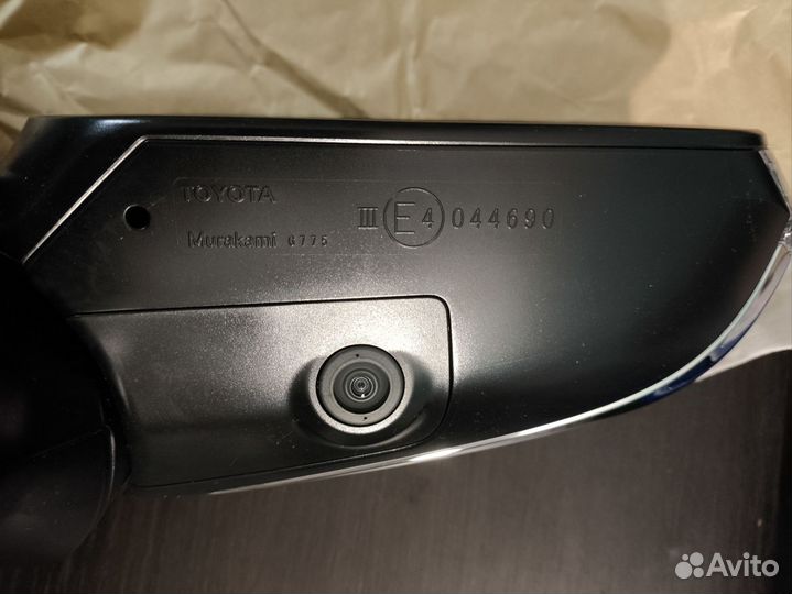 Зеркало правое camry 70