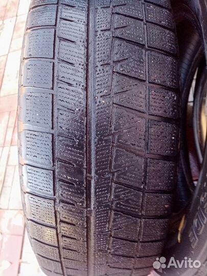 Bridgestone Blizzak Ice 215/65 R16