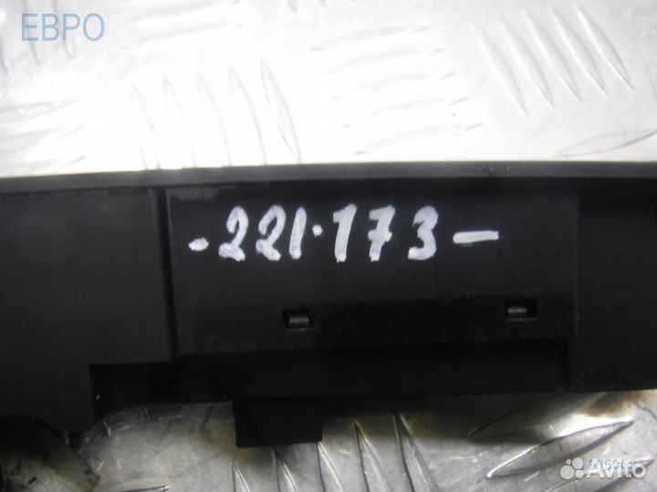 Переключатель центральной консоли BMW F10 s1106068