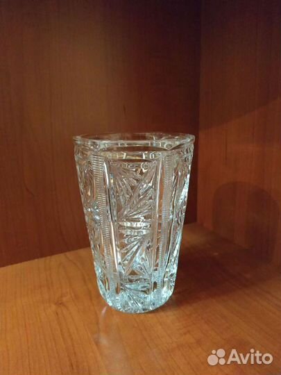 Небольшая хрустальная ваза 14 см