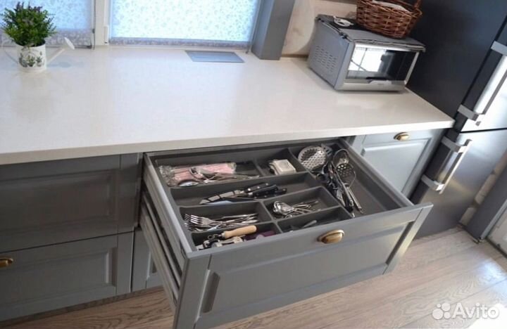 Угловая кухня на заказ любой сложности