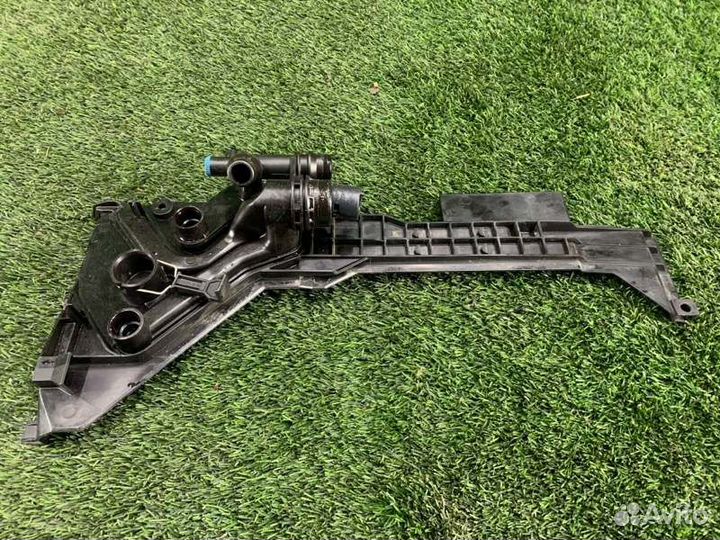 Кронштейн радиатора Bmw X3 E83 N52B25 2008