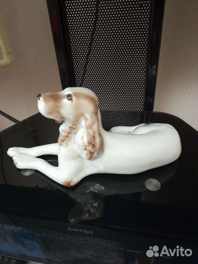 Статуэтка Фарфоровая собака изделия изссср