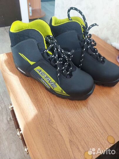 Лыжные ботинки