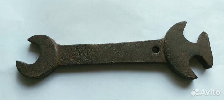 Старинные гаечные ключи