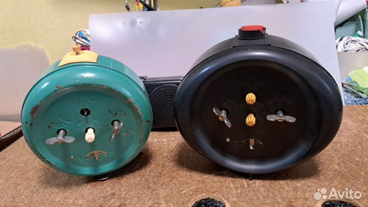 Будильник Янтарь СССР