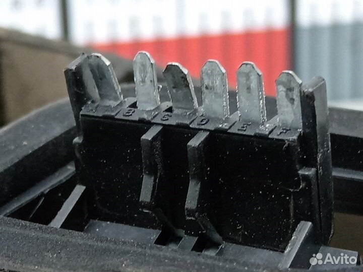 Фонарь задний для Opel Zafira A 93175679