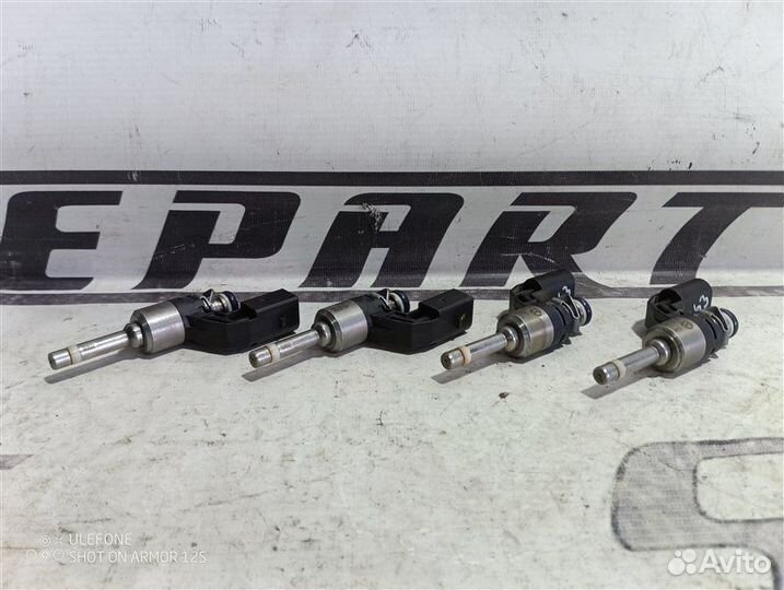 Форсунка топливная Volkswagen Passat B7 1.4 caxa