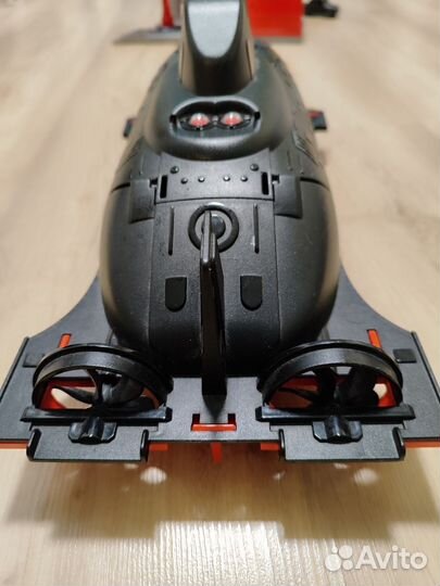 Подводная лодка с ракетами