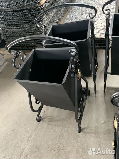 Урны металлические