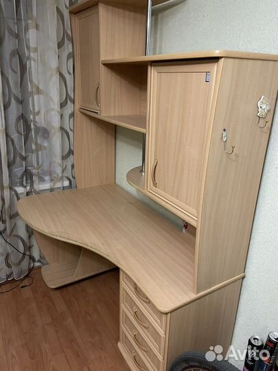 Компьютерный стол