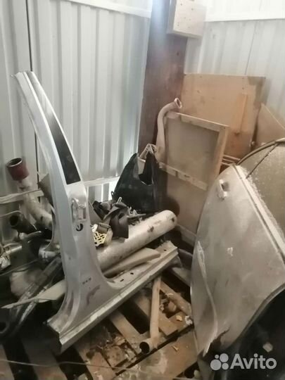 Правая центральная стойка кузова королла 120 кузов