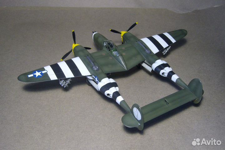 Модель самолета P38 lightning