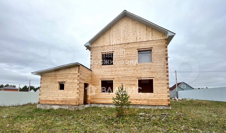 Дом 180 м² на участке 12 сот.