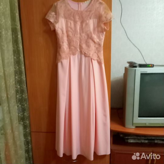 Вечернее платье в пол 48 размер