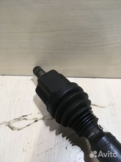 Полуось передняя правая пассат Б7 1.8 турбо DSG