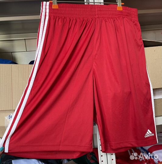 Шорты adidas красные