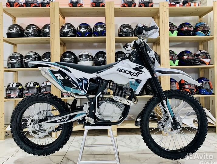 Мотоцикл эндуро rockot R5 Cyclone 250сс