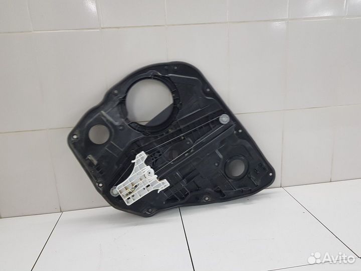 Стеклоподъемник электрический задней левой двери