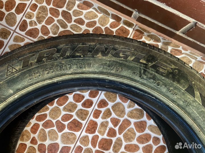 Triangle Sports TH201 225/55 R17 101W