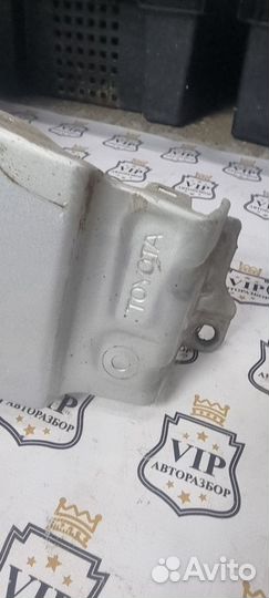 Крыло переднее правое Toyota Land Cruiser 200 2008