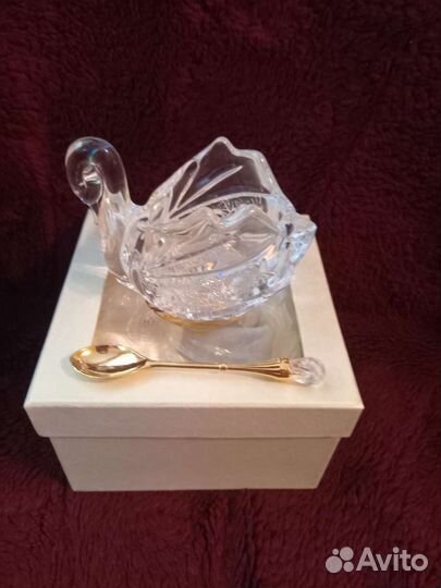 Икорница хрустальная лебедь