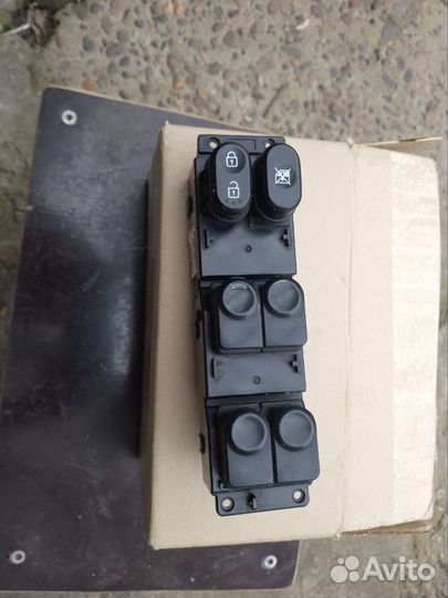 Блок управления стеклоподъемниками