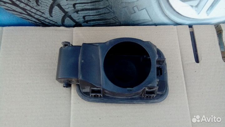 Лючок бензобака на бмв Е60