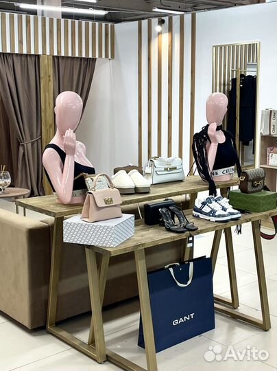 Продам действующий магазин женской одежды