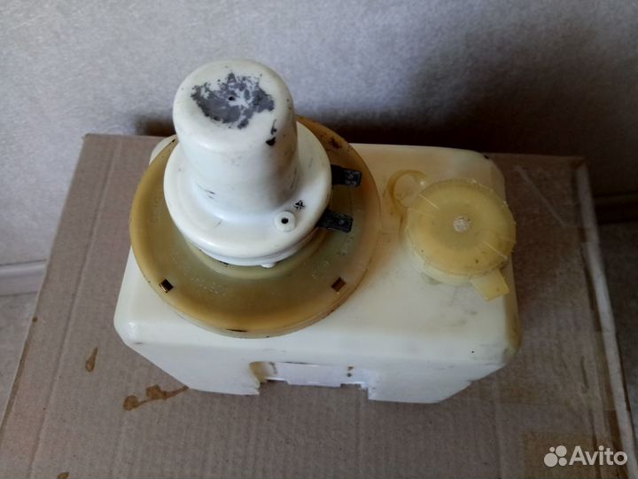 Омыватель (бачок) для ваз