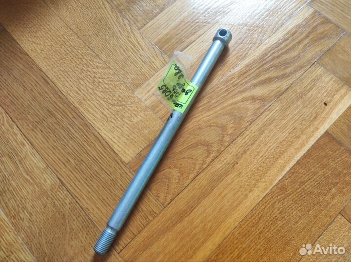 Ось заднего колеса мотоцикла Ява (Jawa)