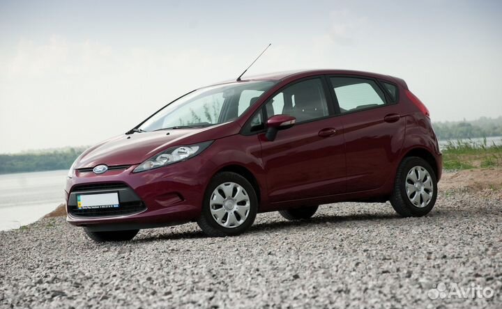 Заднее стекло Ford Fiesta 6 c 2008 года