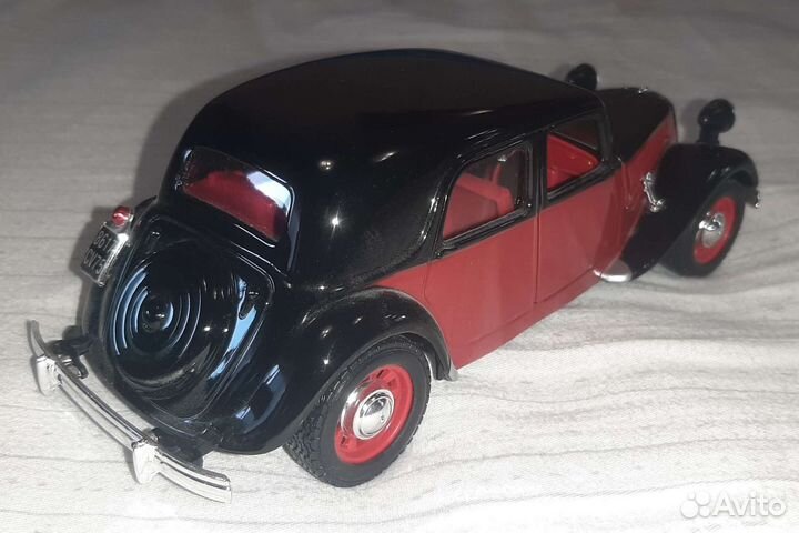 Модель Citroen 15 cv 1/24