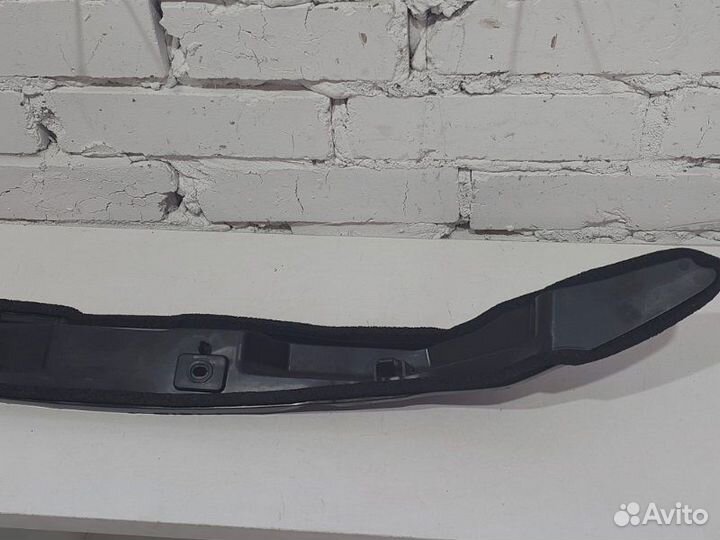 Уплотнитель подкрылка правый Toyota Rav4 XA50