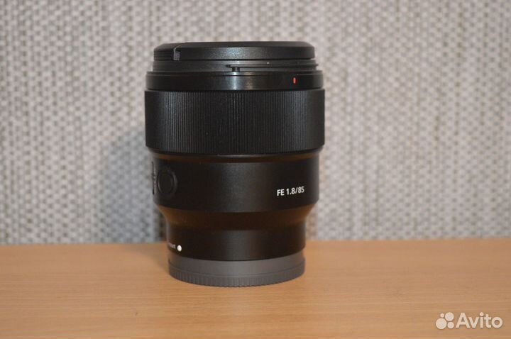 Sony FE 85mm f/1.8