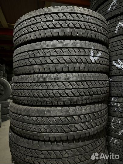 Bridgestone Blizzak W979 205/85 R16C 117L