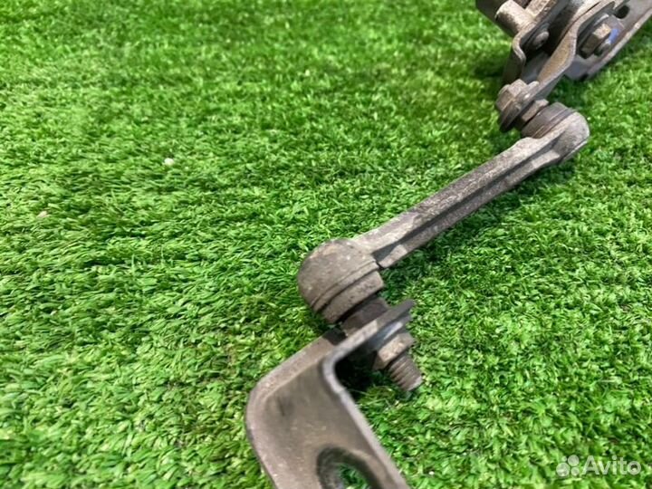 Корректор фар(14) задний Honda Vezel RU3 LEB 2014