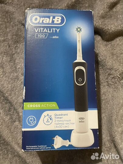 Зубная щетка oral b новая