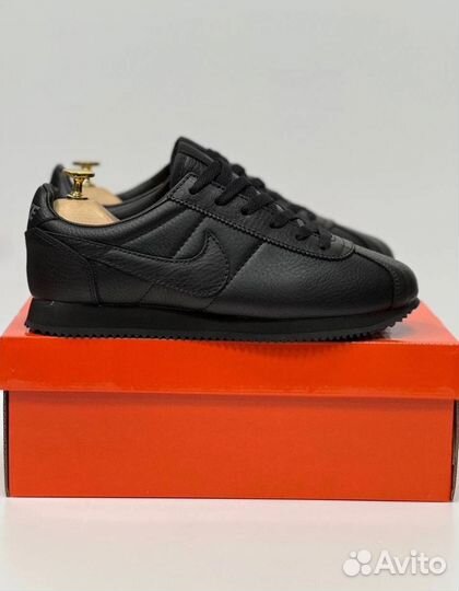 Кроссовки черные мужские nike