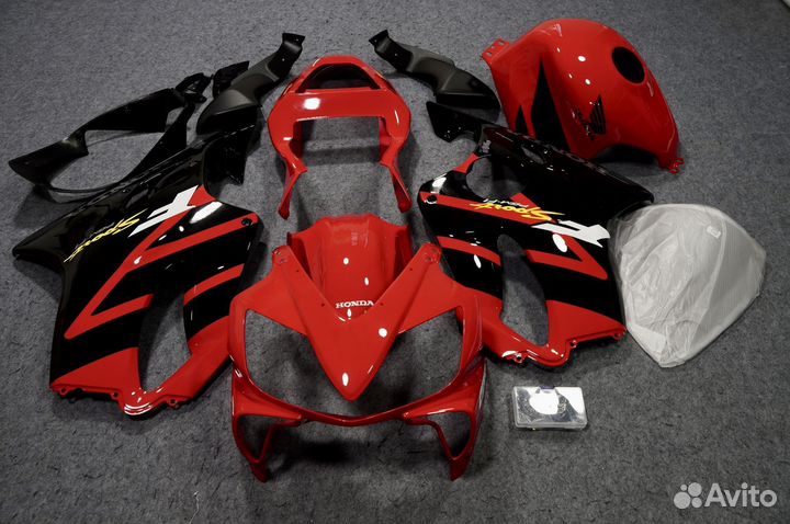 Комплект пластика на Honda CBR 600 F4I 2004-2007