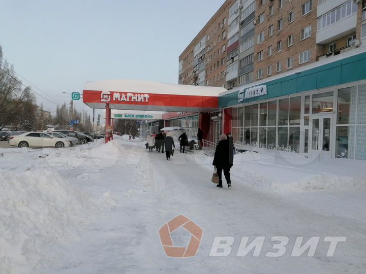 Помещение с витражным остеклением на трафике