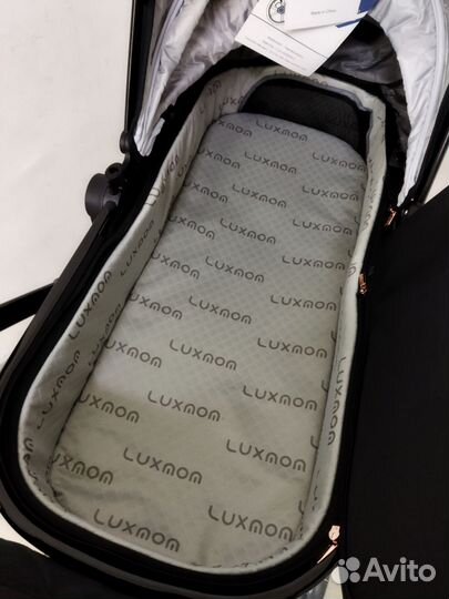 Новинка - коляска 3 в 1 Luxmom 601A с жёстким дном