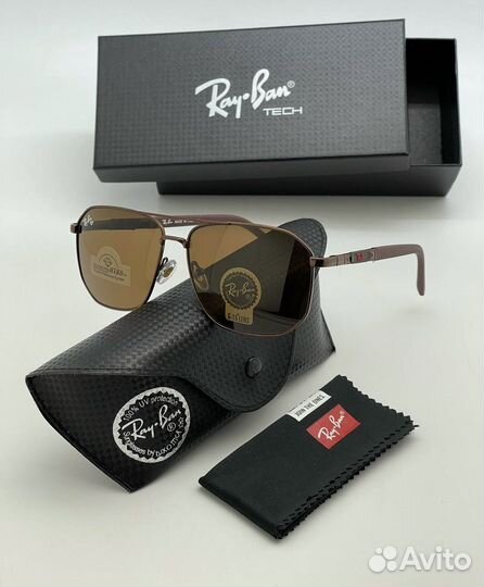 Солнцезащитные очки Ray Ban