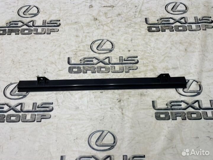 Кронштейн радиатора Land Rover Range Rover Velar