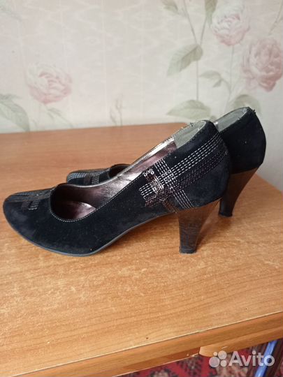 Туфли женские 39 размер черные