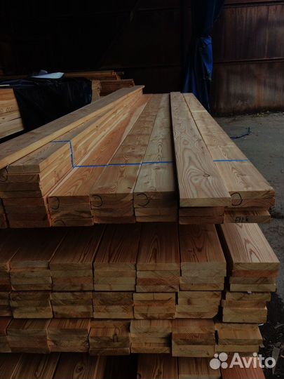 Шлифованные доски лиственницы 35x140 мм, для безупречного внешнего вида