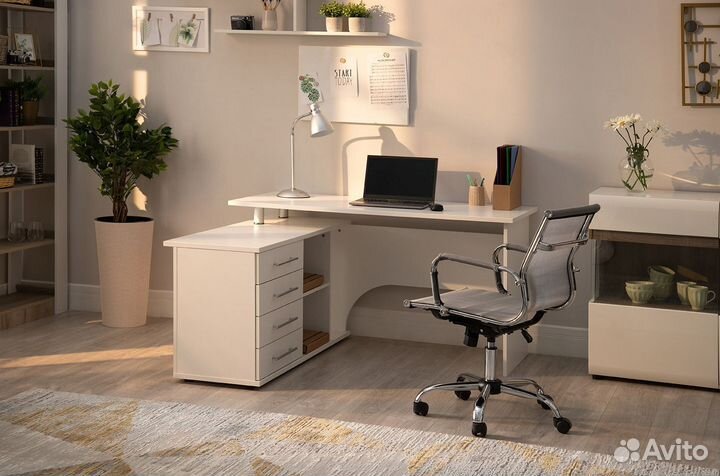 Угловой письменный стол