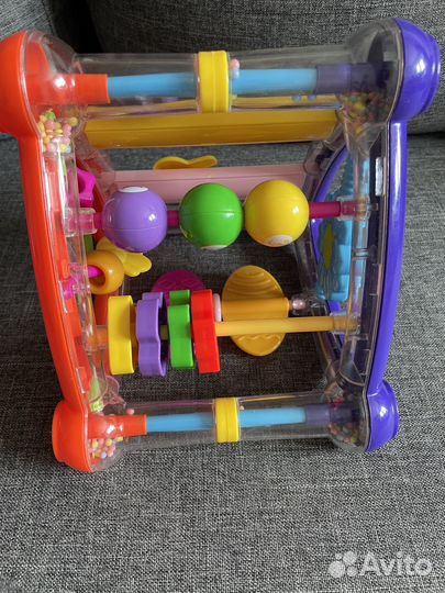 Игрушка развивающая треугольник